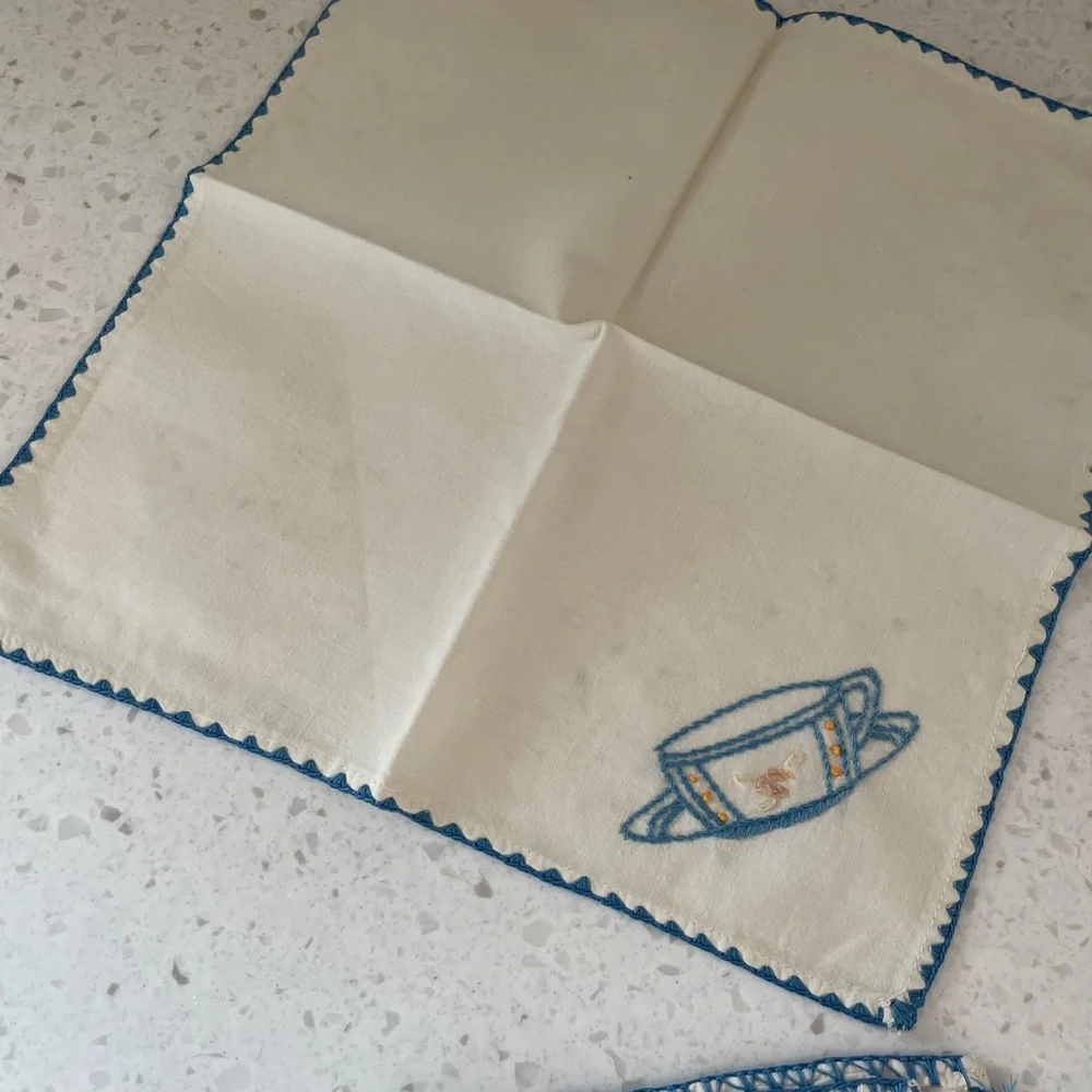 Vintage Embroidered Napkins Tea Cup Design Set of 2 Granny Cottage